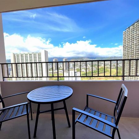 Royal Kuhio 2304 - Spacious Studio With Stunning Mountain Views In The Heart Of Waikiki! Villa Honolulu Exterior photo